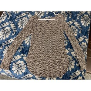 Stylish Sweater-Like Long Sleeve Top - Medium